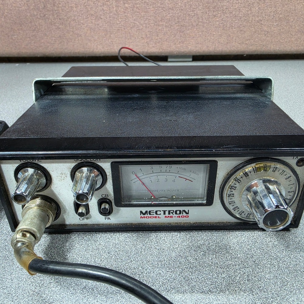 Mectron ME-400 CB Radio Transceiver 40 Channel Black Good Vintage Mobile Mic